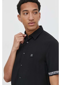 HUGO koszula męska kolor czarny regular z kołnierzykiem klasycznym 50514168 ze sklepu ANSWEAR.com w kategorii Koszule męskie - zdjęcie 169518558