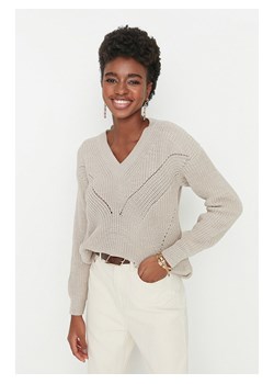 trendyol Sweter w kolorze beżowym ze sklepu Limango Polska w kategorii Swetry damskie - zdjęcie 169554048
