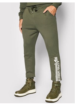 Alpha Industries Spodnie dresowe Jogger 118364 Zielony Regular Fit ze sklepu MODIVO w kategorii Spodnie męskie - zdjęcie 169580639