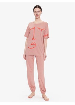 Triumph Piżama 10214839 Różowy Relaxed Fit ze sklepu MODIVO w kategorii Piżamy damskie - zdjęcie 169588245
