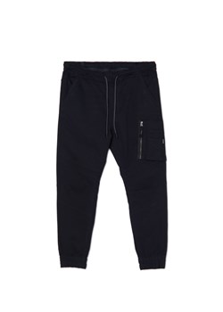 Cropp - Czarne jeansowe joggery - czarny ze sklepu Cropp w kategorii Spodnie męskie - zdjęcie 169588976