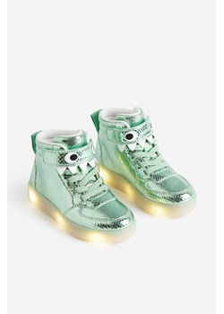 H & M - Wysokie buty sportowe z diodami - Zielony ze sklepu H&M w kategorii Buty sportowe dziecięce - zdjęcie 169590786