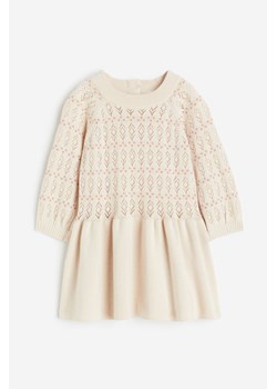 H & M - Bawełniana sukienka z ażurowej dzianiny - Beżowy ze sklepu H&M w kategorii Sukienki niemowlęce - zdjęcie 169591546