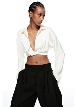 H & M - Krótka bluzka satynowa - Beżowy ze sklepu H&M w kategorii Bluzki damskie - zdjęcie 169592758