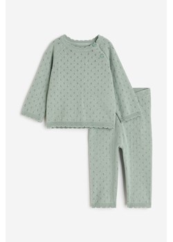 H & M - Komplet 2-częściowy z ażurowej dzianiny - Zielony ze sklepu H&M w kategorii Komplety niemowlęce - zdjęcie 169593109