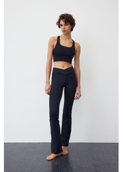 H & M - Rozszerzane legginsy sportowe SoftMove - Czarny ze sklepu H&M w kategorii Spodnie damskie - zdjęcie 169594888