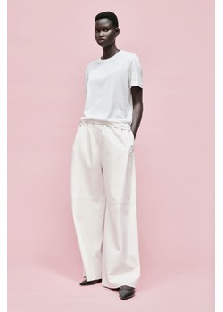 H & M - T-shirt z domieszką jedwabiu - Biały ze sklepu H&M w kategorii Bluzki damskie - zdjęcie 169596028
