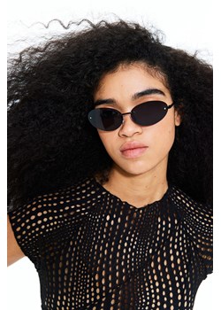 H & M - Owalne okulary przeciwsłoneczne - Czarny ze sklepu H&M w kategorii Okulary przeciwsłoneczne damskie - zdjęcie 169596269