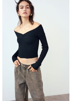 H & M - Prążkowany dzianinowy top z odkrytymi ramionami - Czarny ze sklepu H&M w kategorii Bluzki damskie - zdjęcie 169596516