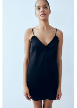 H & M - Satynowa koszulka nocna z falbanką - Czarny ze sklepu H&M w kategorii Koszule nocne - zdjęcie 169597615
