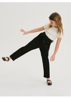 Reserved - Jeansy baggy z paskiem - czarny ze sklepu Reserved w kategorii Spodnie dziewczęce - zdjęcie 169602298