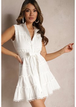 Biała Krótka Sukienka Boho ze Stójką Paskiem i Falbankami Jorind ze sklepu Renee odzież w kategorii Sukienki - zdjęcie 169608037
