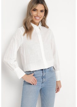 Biała Bawełniana Koszula z Delikatnymi Haftowanymi Wstawkami Leordia ze sklepu Born2be Odzież w kategorii Koszule damskie - zdjęcie 169616567