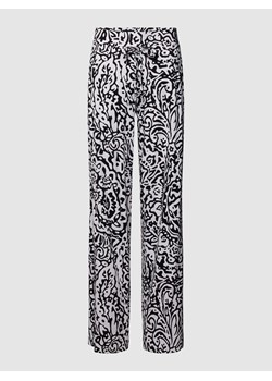Spodnie materiałowe o kroju regular fit z nadrukiem na całej powierzchni model ‘CANDICE’ ze sklepu Peek&Cloppenburg  w kategorii Spodnie damskie - zdjęcie 169651538