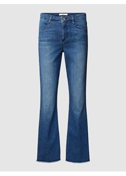Jeansy o rozkloszowanym,skróconym kroju model ‘STYLE.SHAKIRA’ ze sklepu Peek&Cloppenburg  w kategorii Jeansy damskie - zdjęcie 169653019
