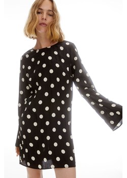 H & M - Kreszowana sukienka - Czarny ze sklepu H&M w kategorii Sukienki - zdjęcie 169675029