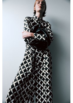 H & M - Szmizjerka z wiązanym paskiem - Czarny ze sklepu H&M w kategorii Sukienki - zdjęcie 169676239