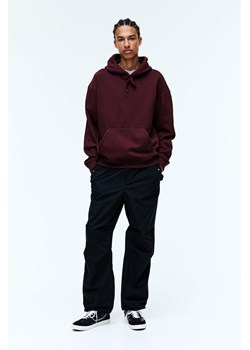 H & M - Bluza z kapturem Loose Fit - Czerwony ze sklepu H&M w kategorii Bluzy męskie - zdjęcie 169676697