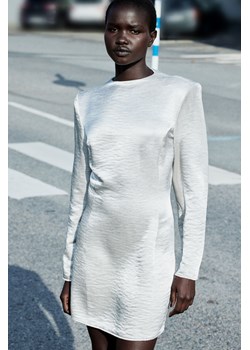 H & M - Satynowa sukienka z odkrytymi plecami - Szary ze sklepu H&M w kategorii Sukienki - zdjęcie 169677019