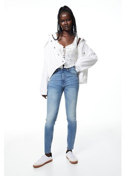 H & M - Skinny High Jeans - Niebieski ze sklepu H&M w kategorii Jeansy damskie - zdjęcie 169677149
