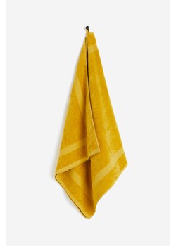 H & M - Welurowy ręcznik kąpielowy - Żółty ze sklepu H&M w kategorii Ręczniki - zdjęcie 169677685