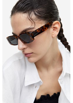 H & M - Prostokątne okulary przeciwsłoneczne - Brązowy ze sklepu H&M w kategorii Okulary przeciwsłoneczne damskie - zdjęcie 169677755