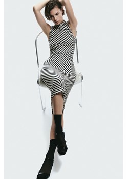 H & M - Marszczona sukienka bodycon - Beżowy ze sklepu H&M w kategorii Sukienki - zdjęcie 169677779