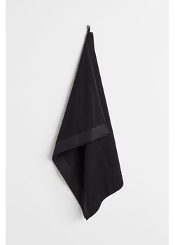 H & M - Duży ręcznik kąpielowy z bawełnianej frotte - Czarny ze sklepu H&M w kategorii Ręczniki - zdjęcie 169680298