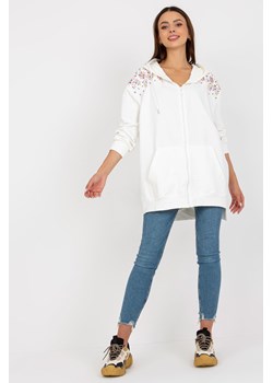 Ecru długa bluza rozpinana oversize z haftem RUE PARIS ze sklepu 5.10.15 w kategorii Bluzy damskie - zdjęcie 169684716