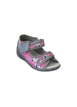 Sandałki dziewczęce - różowe ze sklepu 5.10.15 w kategorii Kapcie dziecięce - zdjęcie 169684748