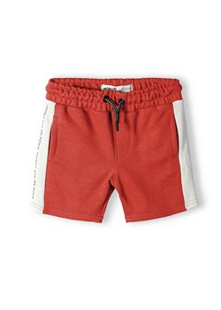 Czerwone krótkie spodenki dresowe dla chłopca ze sklepu 5.10.15 w kategorii Spodenki chłopięce - zdjęcie 169685447
