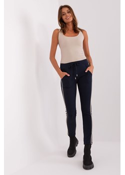 Granatowe damskie spodnie dresowe z wiązaniem ze sklepu 5.10.15 w kategorii Spodnie damskie - zdjęcie 169685687