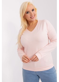 Bluzka plus size z dekoltem w serek jasny różowy ze sklepu 5.10.15 w kategorii Bluzki damskie - zdjęcie 169686068
