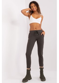 Spodnie dresowe z wiązaniem khaki ze sklepu 5.10.15 w kategorii Spodnie damskie - zdjęcie 169686138