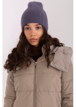Grafitowa damska czapka z aplikacją ze sklepu 5.10.15 w kategorii Czapki zimowe damskie - zdjęcie 169687286