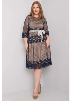 Granatowa elegancka sukienka plus size z wiązaniem ze sklepu 5.10.15 w kategorii Sukienki - zdjęcie 169689749