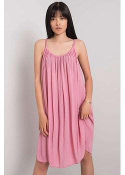 OCH BELLA Luźna  sukienka z wiskozy  - różowa ze sklepu 5.10.15 w kategorii Sukienki - zdjęcie 169690055