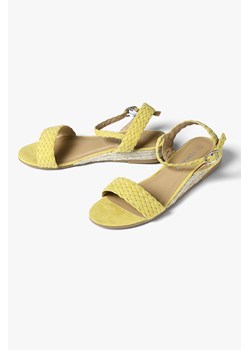 Sandały damskie na koturnie żółte ze sklepu 5.10.15 w kategorii Sandały damskie - zdjęcie 169691896