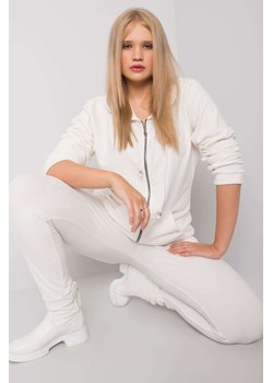 Biały welurowy komplet plus size Michell RELEVANCE ze sklepu 5.10.15 w kategorii Dresy damskie - zdjęcie 169692727
