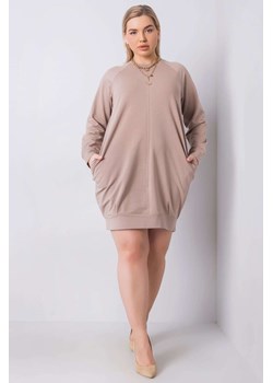 Ciemnobeżowa sukienka plus size Ariadne ze sklepu 5.10.15 w kategorii Sukienki - zdjęcie 169693526