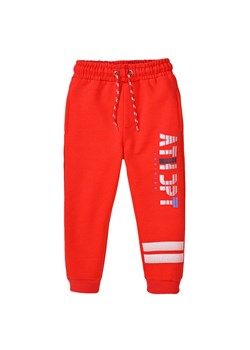 Spodnie dresowe niemowlęce czerwone ze sklepu 5.10.15 w kategorii Spodnie i półśpiochy - zdjęcie 169695489