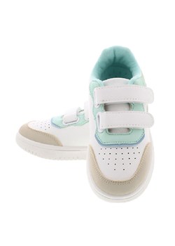 Białe buty sportowe dla chłopca na rzep ze sklepu 5.10.15 w kategorii Buty sportowe dziecięce - zdjęcie 169695938