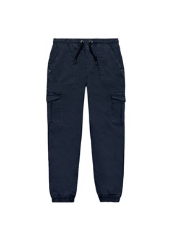 Granatowe spodnie typu bojówki dla chłopca ze sklepu 5.10.15 w kategorii Spodnie chłopięce - zdjęcie 169697435