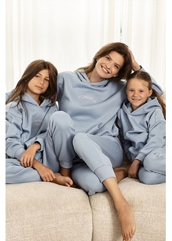 Bluza damska z kapturem - niebiaska Powerful #Family ze sklepu 5.10.15 w kategorii Bluzy damskie - zdjęcie 169697506