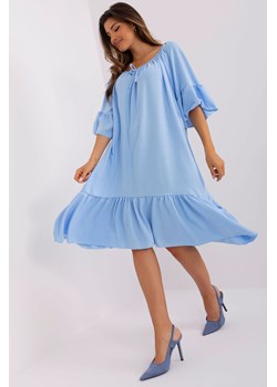 Jasnoniebieska sukienka z falbaną o luźnym kroju ze sklepu 5.10.15 w kategorii Sukienki - zdjęcie 169698167