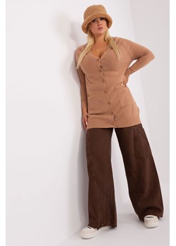Camelowy kardigan damski plus size z kieszeniami ze sklepu 5.10.15 w kategorii Swetry damskie - zdjęcie 169698196