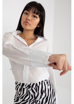Elegancka koszula klasyczna z długim rękawem - biała ze sklepu 5.10.15 w kategorii Koszule damskie - zdjęcie 169698555