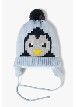 Zimowa czapka chłopięca z pingiwnem - niebieska ze sklepu 5.10.15 w kategorii Czapki dziecięce - zdjęcie 169699699