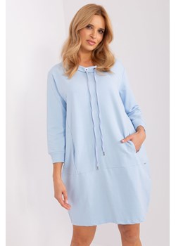 Luźna sukienka dresowa z kieszeniami jasny niebieski ze sklepu 5.10.15 w kategorii Sukienki - zdjęcie 169699748