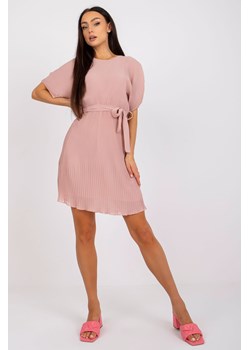 Sukienka z krótkim rękawem z wiązaniem - różowa ze sklepu 5.10.15 w kategorii Sukienki - zdjęcie 169700946